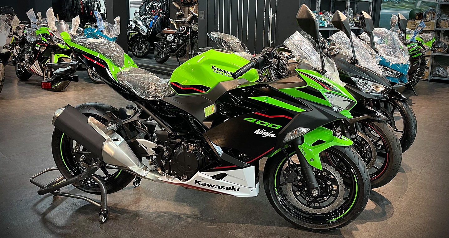 Kawasaki Ninja 400 2021 ấn tượng với diện mạo mới, giá từ 159 triệu đồng